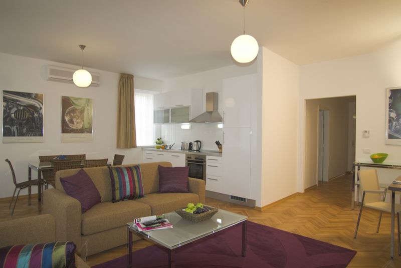เรสซิเดนซ์ คาร์โลวา Apartment ปราก ภายนอก รูปภาพ