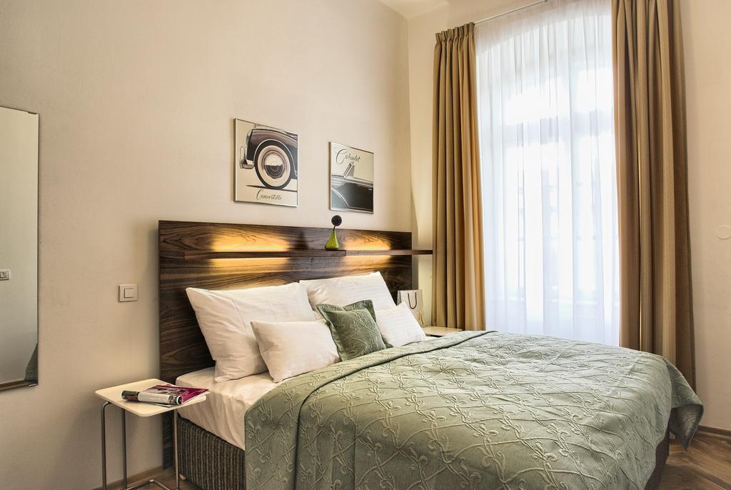 เรสซิเดนซ์ คาร์โลวา Apartment ปราก ภายนอก รูปภาพ