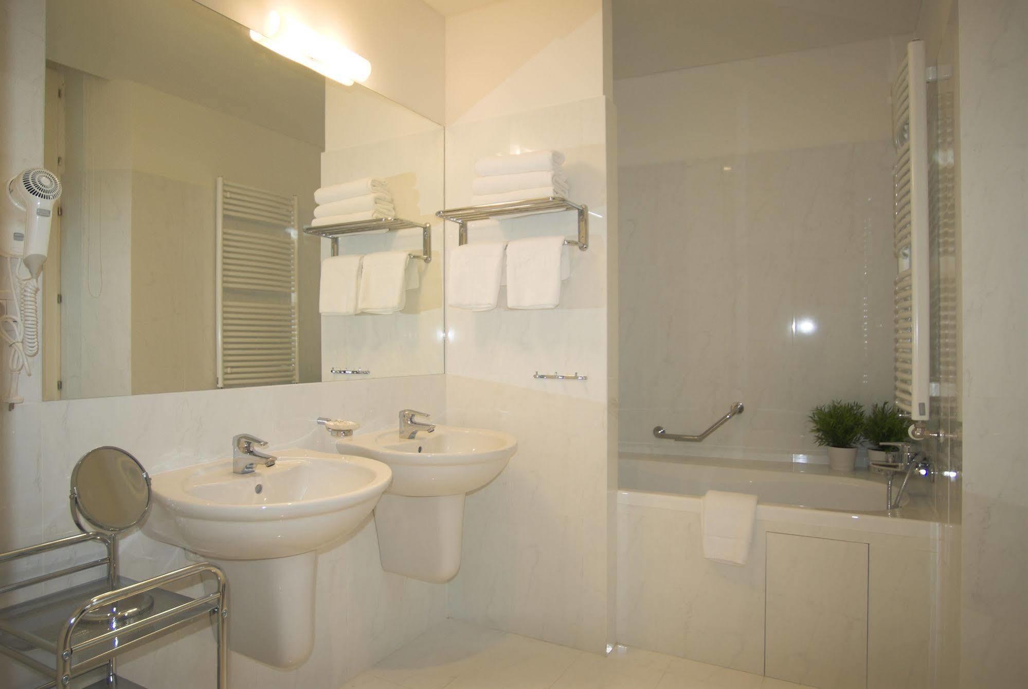 เรสซิเดนซ์ คาร์โลวา Apartment ปราก ภายนอก รูปภาพ